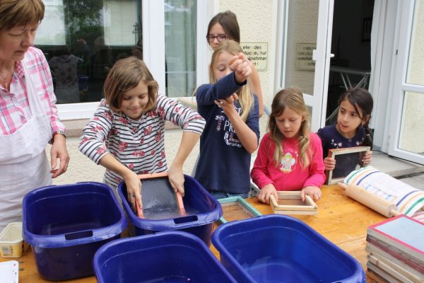 2019-07-11 Papier schöpfen (6)