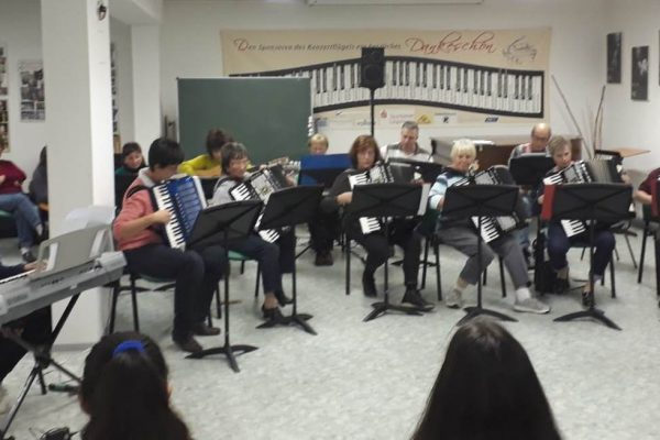 2019-11-04 Um die Welt kochen und Musik (27)