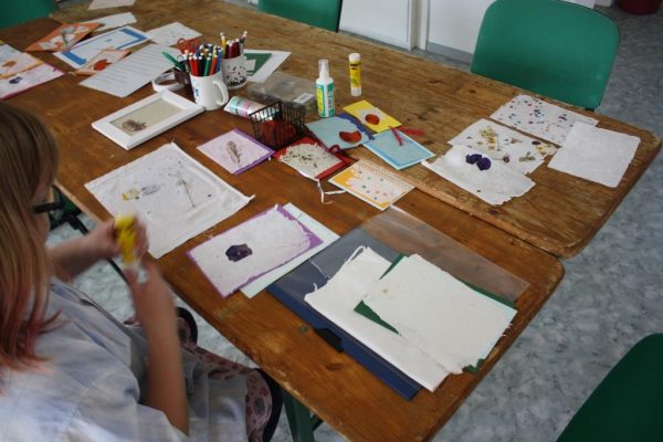 2020-07-22 Ferienpass Papierschöpfen (13)