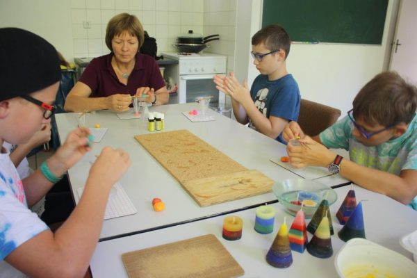 2020-08-25 Ferienpass Kerzengießen (2)