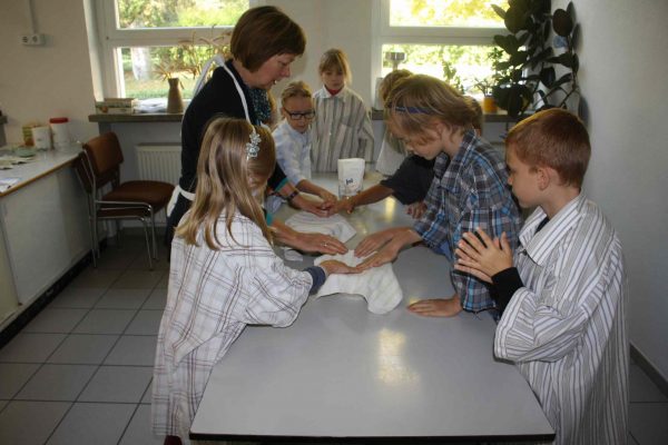 2020-10-01 Vom Korn zum Brot Leibniz-GS 3c (17)