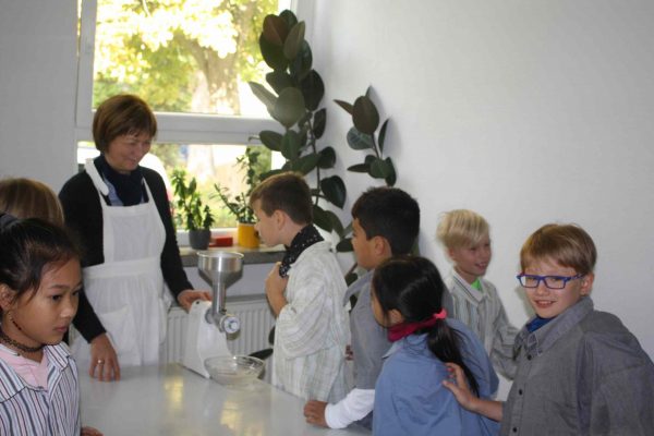 2020-10-08 Vom Korn zum Brot GS Wehlitz 3c (8)