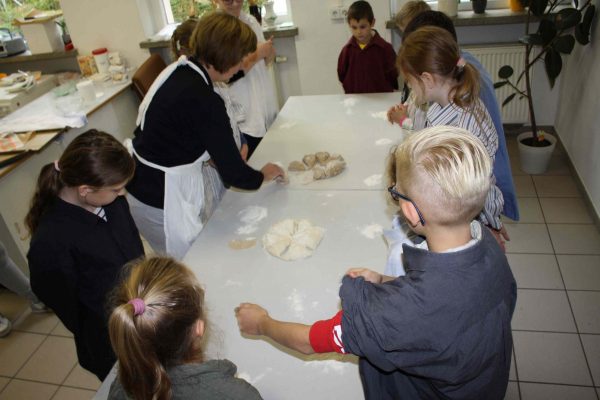 2020-10-12 Vom Korn zum Brot GS Wehlitz 3a (12)