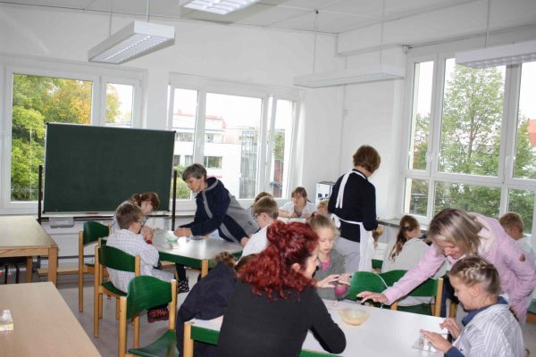 2020-10-12 Vom Korn zum Brot GS Wehlitz 3a (18)