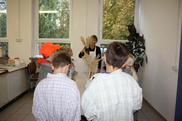 2020-10-12 Vom Korn zum Brot GS Wehlitz 3a (2)
