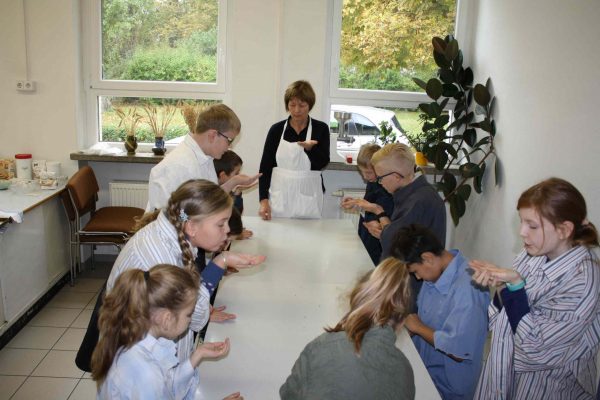 2020-10-12 Vom Korn zum Brot GS Wehlitz 3a (8)