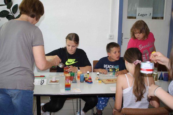 2021-07-26 Ferienpass Kerzen gießen 1 (11)-1
