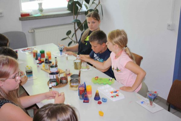 2021-07-26 Ferienpass Kerzen gießen 1 (12)-1