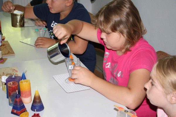 2021-07-26 Ferienpass Kerzen gießen 1 (6)-1