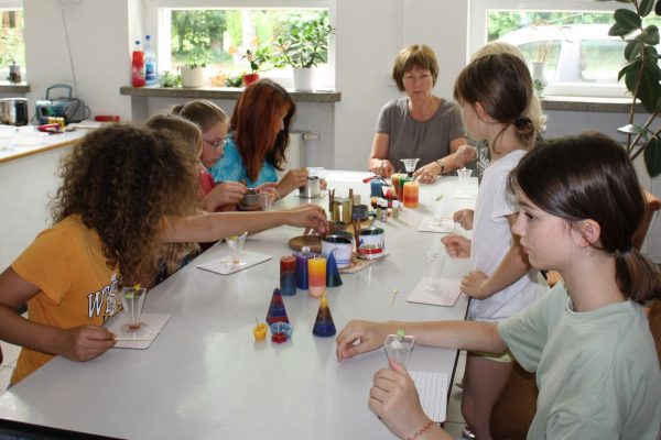 2021-07-26 Ferienpass Kerzen gießen 2 (3)-1