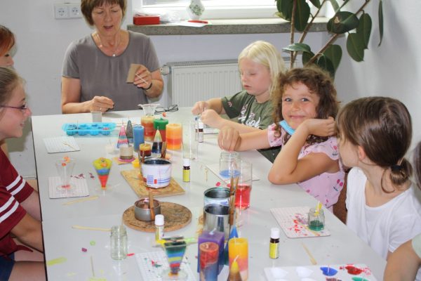 2021-07-26 Ferienpass Kerzen gießen 2 (9)-1