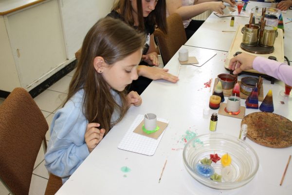 2021-08-04 Ferienpass Kerzen gießen (18)-1