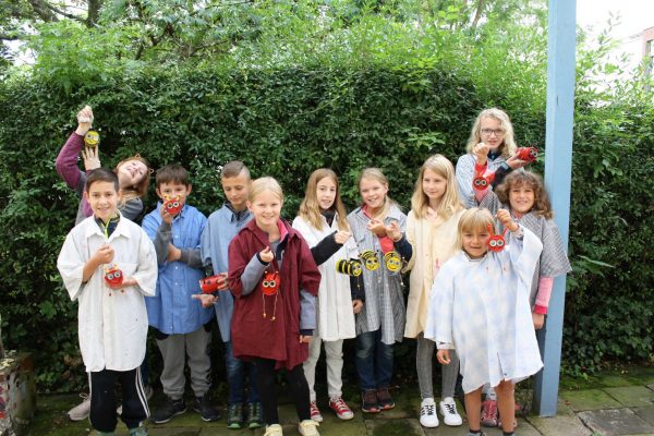 2021-08-31 Ferienpass Insektenhotel (21)