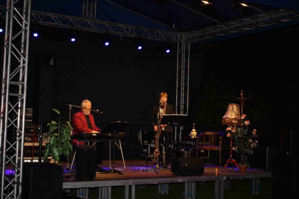 2021-09-18 Gartenkonzert DUO b (6)